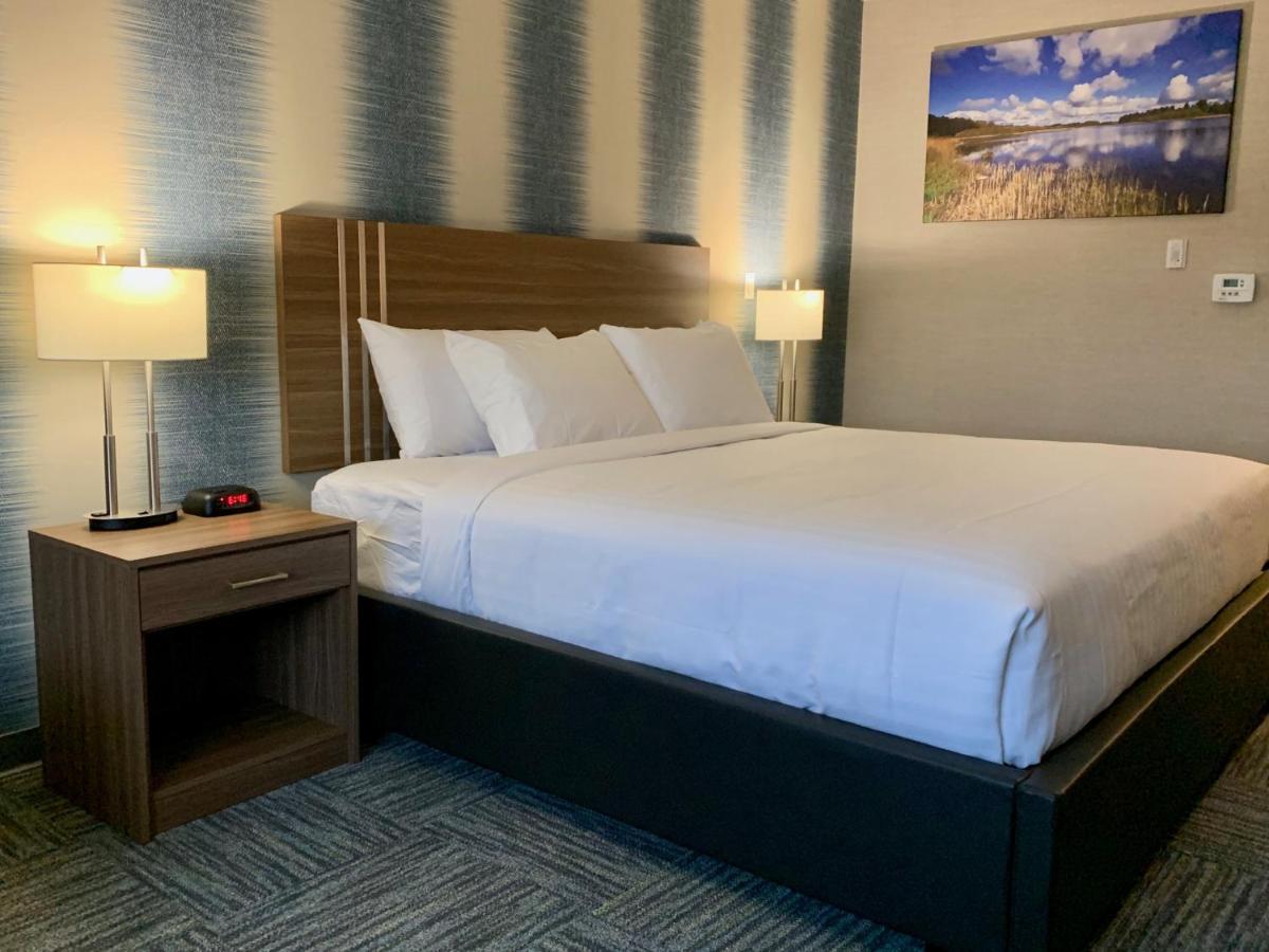 Meridian Inn & Suites Regina Airport Eksteriør bilde