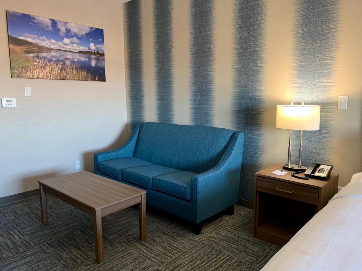 Meridian Inn & Suites Regina Airport Eksteriør bilde